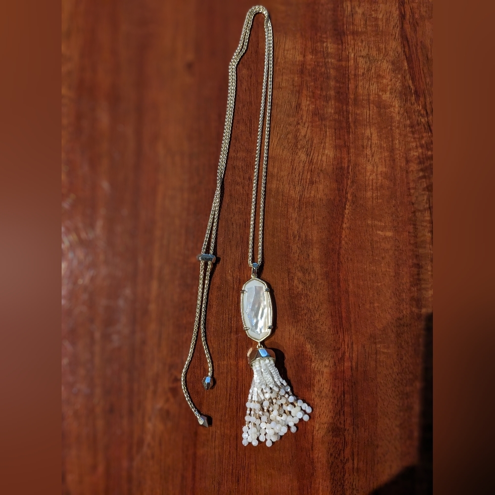 NEW Kendra Scott Eva Long Pendant Necklace in Ivory Mother of Pearl in Gold